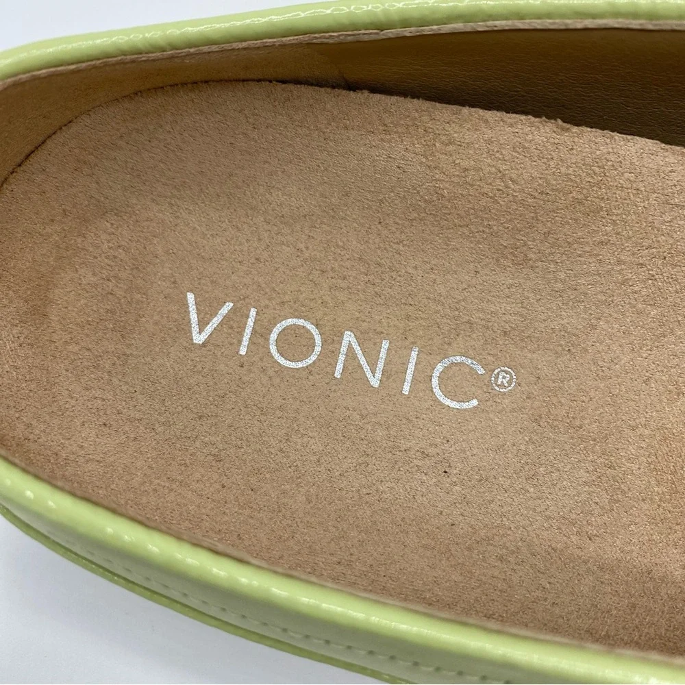 VIONIC Pale Lime Effortless Nubuck Slip-On Sneaker Size 10
